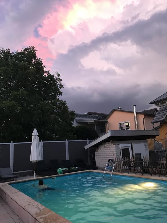 Pension Lelila Rust - Ex Gaestehaus Milella מראה חיצוני תמונה