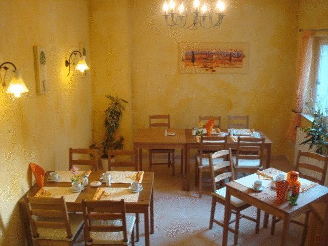 Pension Lelila Rust - Ex Gaestehaus Milella מראה חיצוני תמונה
