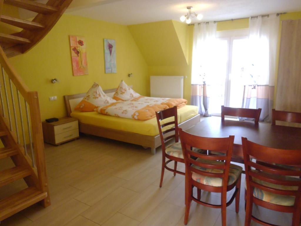 Pension Lelila Rust - Ex Gaestehaus Milella חדר תמונה